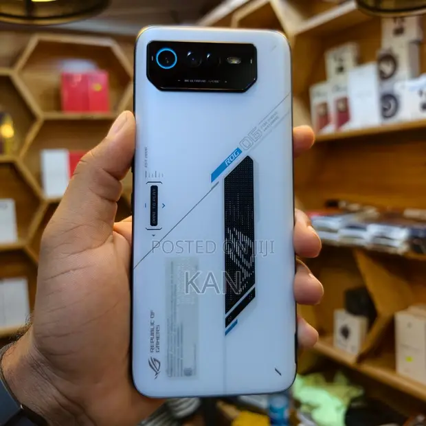 Asus ROG Phone 6 512GB - 1