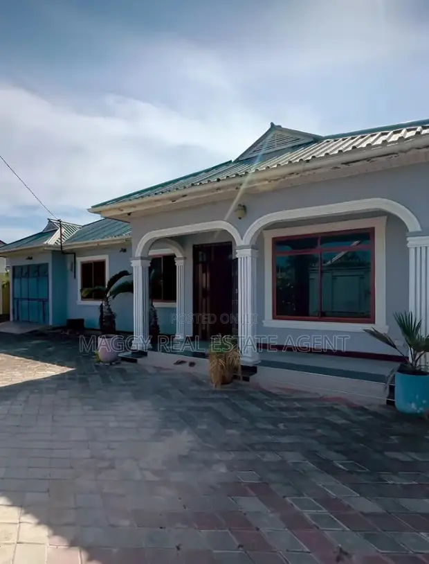 4 Bedroom House for Rent in Mbweni Malindi - 1