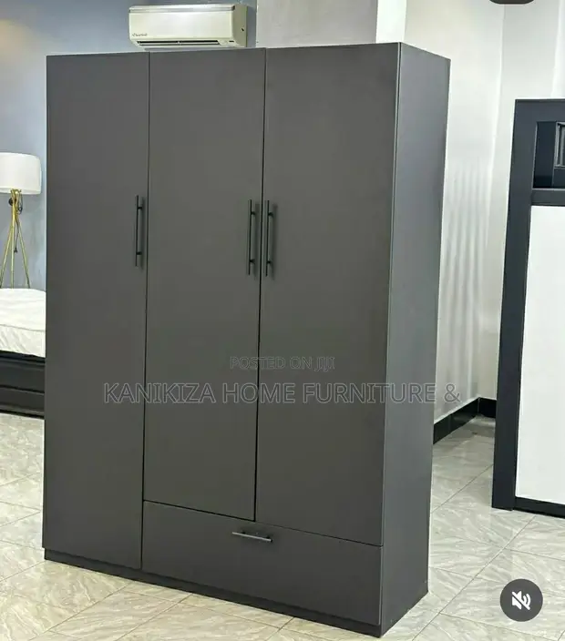 Luxury 3-Door Wardrobe - Black - 1