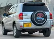 Toyota RAV4 2004 Nyeupe - 4