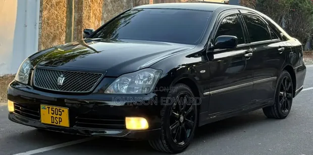 Toyota Crown Athlete 2004 Black - 1