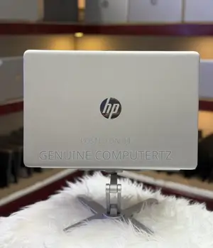 HP 15s Laptop - 12th Gen Intel Core i5, 8GB RAM, 512GB SSD