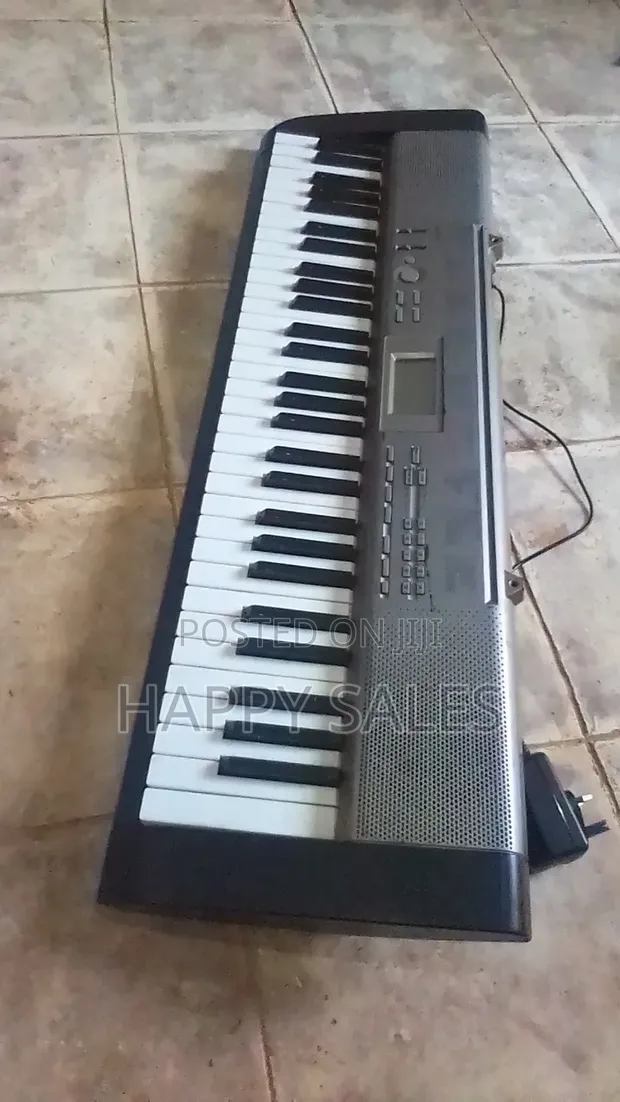 Kinanda cha Casio Lightning Piano - 1