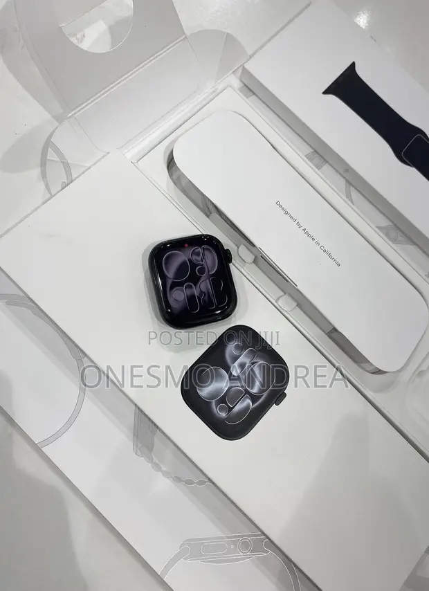 Apple Watch Series 11 GPS 42mm - 1