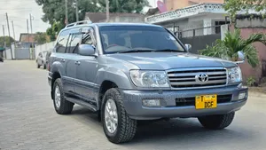 Toyota Land Cruiser VX Limited 2004 Grey