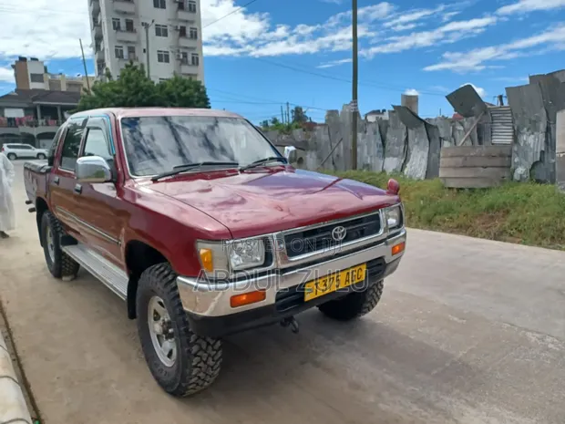 Toyota Hilux 1999 Red Double Cabin - 1