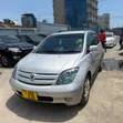 Toyota IST 2004 Nyeupe - 1