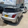 Toyota IST 2004 Nyeupe - 4