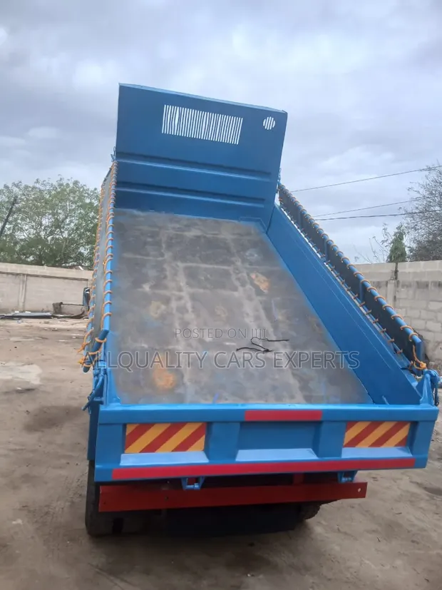 Mitsubishi Canter Tipper Truck - 1