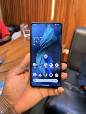 Sharp Aquos R7 256GB Black (Used)
