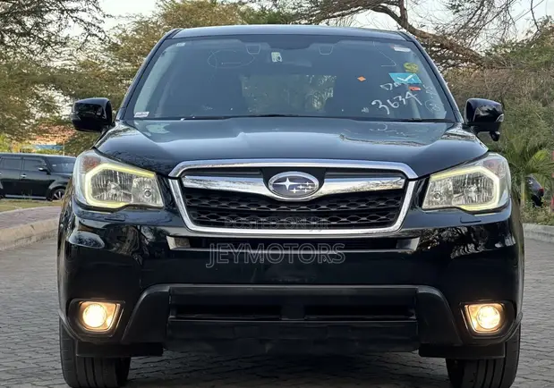 Subaru Forester 2016 Nyeusi - 1