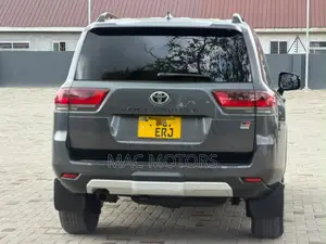 Toyota Land Cruiser Prado 2024 Gray