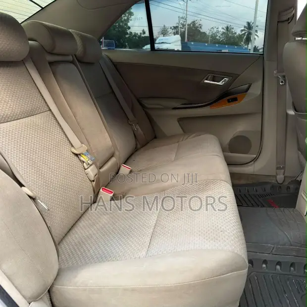 Toyota Premio 2008 Nyeupe - 1