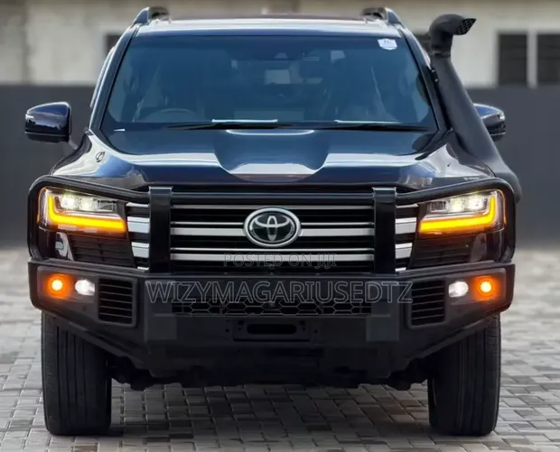 Toyota Land Cruiser LC300 VXR 2024 - 1