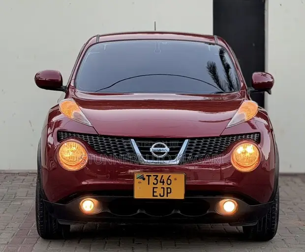 Nissan Juke 2012 Maroon - 1