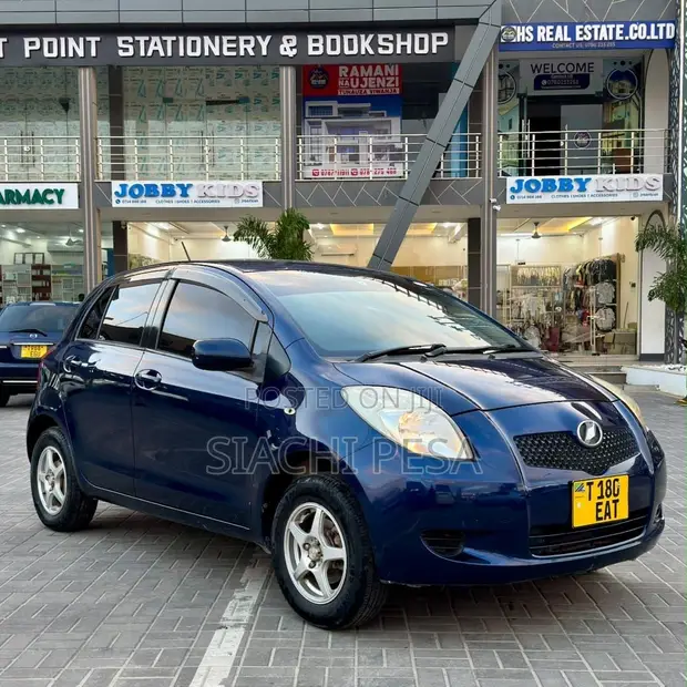 Toyota Vitz 2009 Blue - 1