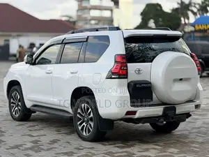 Toyota Land Cruiser Prado 2.8 VXL 2023 White