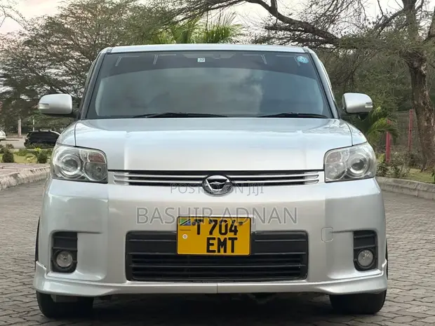 Toyota Corolla Rumion Hatchback 1.8 FWD 2009 Silver - 1