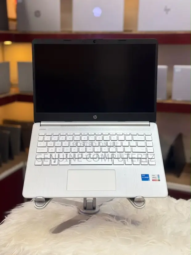 HP 14s Laptop - 8GB RAM, AMD Ryzen 5, 512GB SSD - 1
