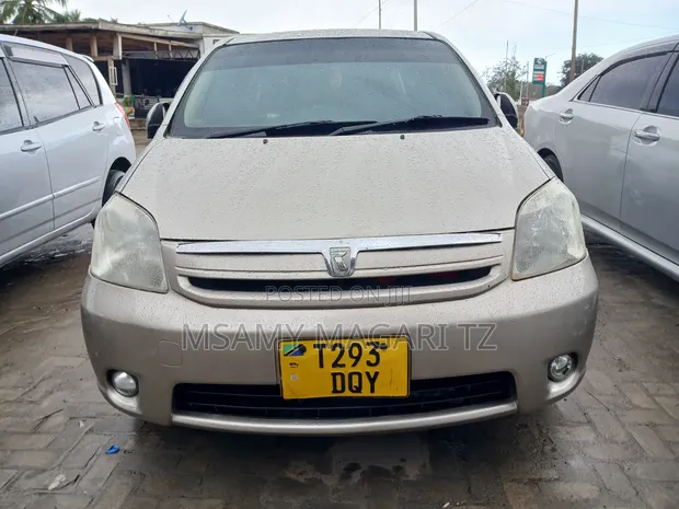 Toyota Raum 1.5 FWD 2004 Gold - 1