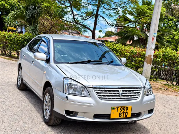 Toyota Premio 2004 Nyeupe - 1