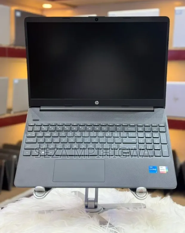 HP 15s-fq5xxx Laptop: 12th Gen i5, 8GB RAM, 512GB SSD - 1