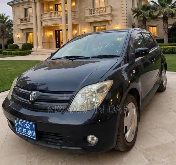 Toyota IST 2004 Black - 1