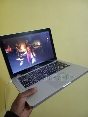 Apple MacBook 2012 Laptop - 8GB RAM, 350GB HDD