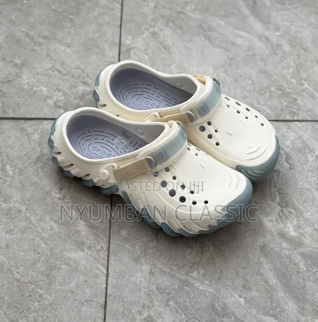 Crocs Realtree APX Classic Clogs - 1