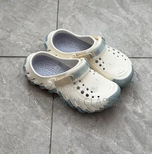 Crocs Realtree APX Classic Clogs