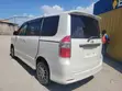 Toyota Noah 2.0 143hp AWD (7 Seater) 2008 White - 2