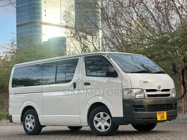 Toyota HiAce Quantum 2008 - 1