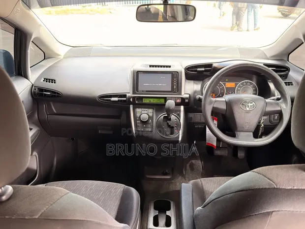 Toyota Wish 2010 Black - 1