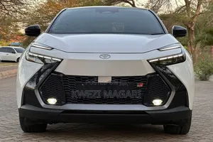Toyota C-HR 2025 White