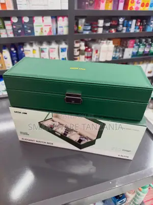 Green Lion Elegant Watch Box - 6 Slots