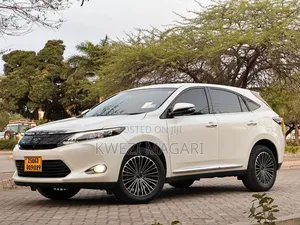 Toyota Harrier 2017 Nyeupe