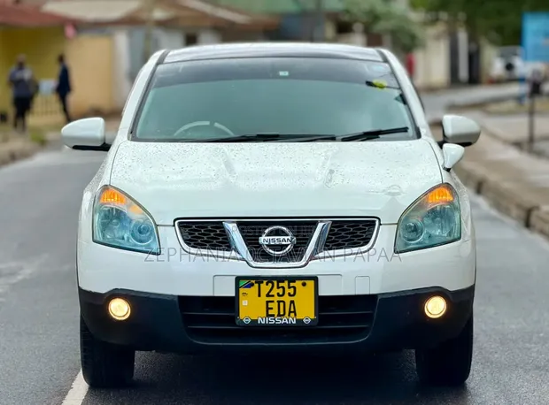 Nissan Dualis 2011 White - 1