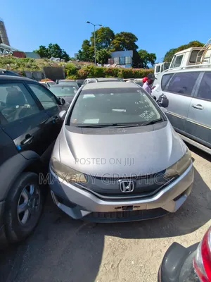Honda Fit 2013 Nyeupe