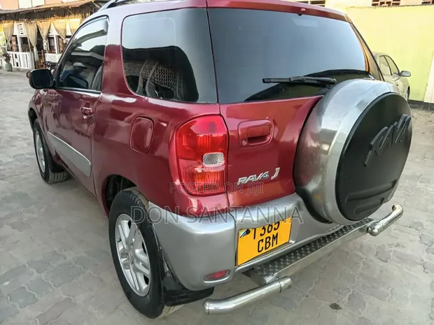 Toyota RAV4 2004 Red - 1