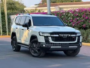 Toyota Land Cruiser 300 GR Sport 2024