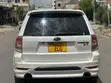 Subaru Forester 2010 White - 2