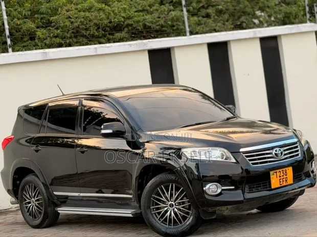 Toyota Vanguard 2012 Black - 1