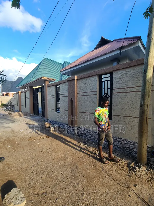 Furnished 6-Bedroom House for Sale in Biriani Real Estate, Chamazi - 1