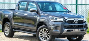 Toyota Hilux Double Cab Mpya 2025 Grey Metallic