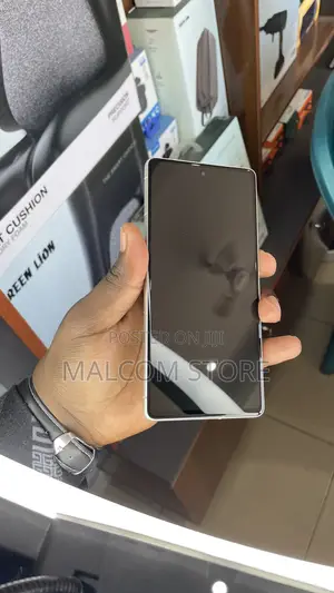 Google Pixel 7 128GB Nyeupe