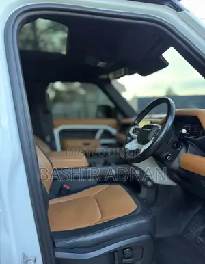 Land Rover Defender 110 X-Dynamic SE 2023