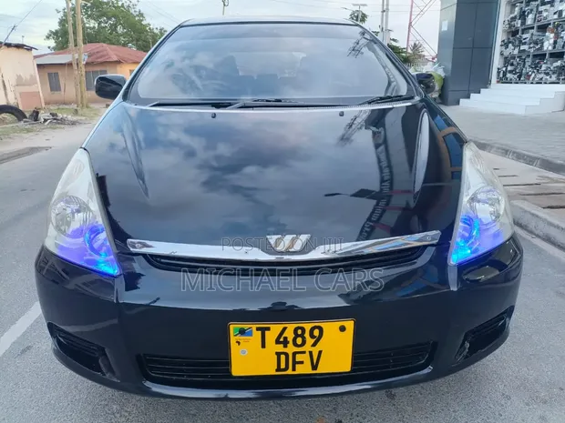 Toyota Wish 2003 Nyeusi - 1