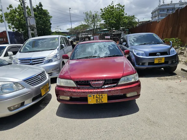 Toyota Carina 2001 Red - 1