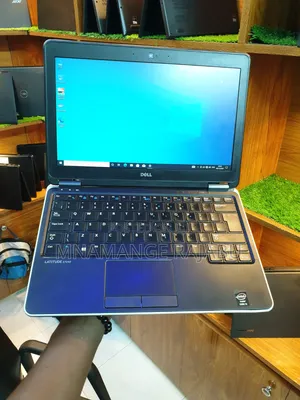 Laptop Dell Latitude E7240: Core i5, 12GB RAM, 256GB SSD