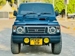 Suzuki Jimny 2013 Nyeusi